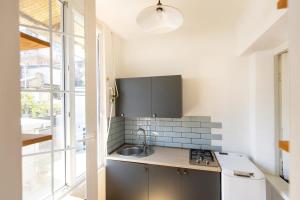 Chic Studio Apt Near Stamba &Rustaveli - By Wehost