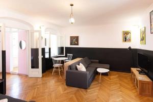 Chic Studio Apt Near Stamba &Rustaveli - By Wehost