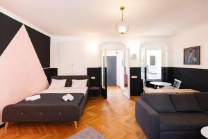 Chic Studio Apt Near Stamba &Rustaveli - By Wehost