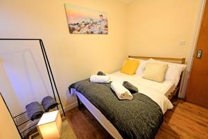 Exclusive Ensuite Escape near the Mall