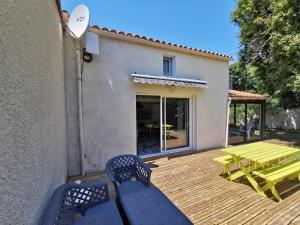 Petite maison agréable à 300 m de la plage