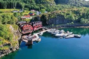 Uniqe large sea house apartment 200m2 - Refsnes