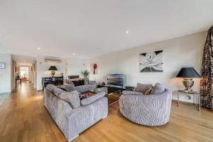 Luxury Apartment in Montreux with Panoramic Views by GuestLee