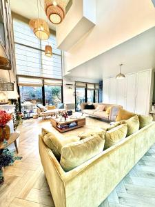 Exceptional house with Terrace and Parking à Courbevoie