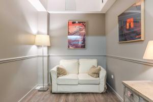 Maisons de vacances Exceptional house with Terrace and Parking a Courbevoie : photos des chambres