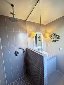 Maisons de vacances Exceptional house with Terrace and Parking a Courbevoie : photos des chambres