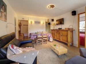 Appartement spacieux · Accès direct aux pistes · Balcon ensoleillé - FR-1-344-298