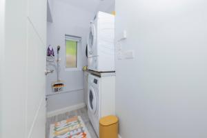 MODERN 2 BeD APARTMENT
