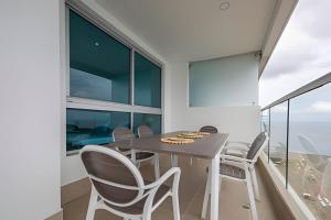 Laurdhomes Lujoso Apto Piso 28 frente al mar, 2BTH