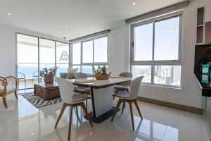 Laurdhomes Palmetto Beach Floor 32, Sea View, 3HBT