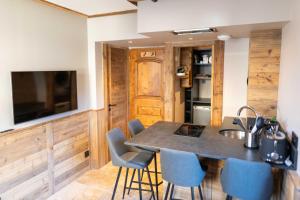 Apartment with terrace and parking heart of Megève