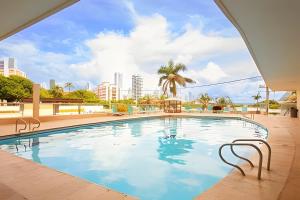 Laurdhomes Laguito Loft Hot Ware 1Bath, lake view