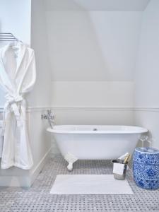 Suite room in Gardiner House