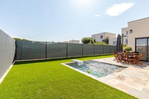 Villas Villa Tobias - Piscine & Petanque - Proche plages : photos des chambres