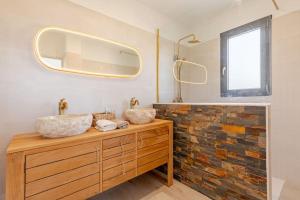 Villas Villa Tobias - Piscine & Petanque - Proche plages : Villa 3 Chambres