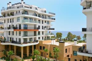 Allonbay Mediterranean Apartments by NRAS