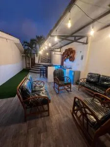 Salinas , Hermosa Casa cerca del Malecon - Salinas