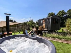 Southdown Luxury Glamping - Barnby Moor