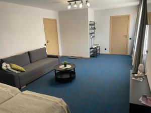 Naktsmītne - Fišers