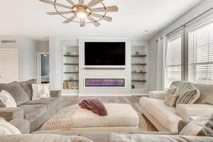 Private Beach and Deck Bayfront Home in Hayes! - Broad Marsh