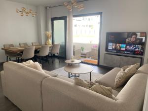Luxury apartment with pool in Estepona-centre