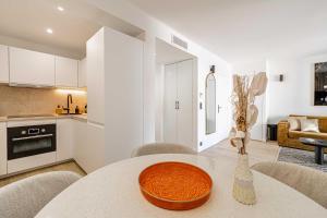 Harmony with private terrace - near Croisette