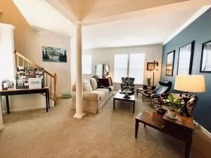 The Mews upon Shenandoah - Kings Crossing