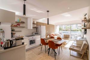 Charming apartment on Boulevard Alexandre III