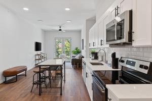 The Corbin 1206 - Spurs Flat