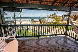 Duplex No 03 de 4 quartos frente ao mar