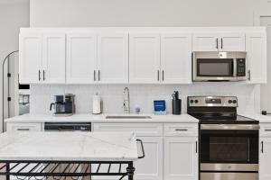 The Corbin 1206 - Spurs Flat