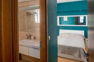 Sideratos Luxury Sea View City Apartment