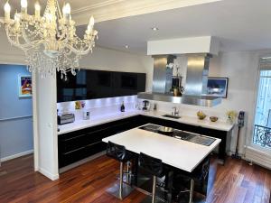 Appartement spacieux Arc de Triomphe Paris