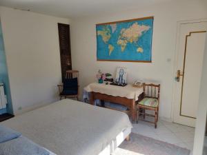 Sejours chez l'habitant Chambre et terrasse dans une ancienne bergerie : photos des chambres