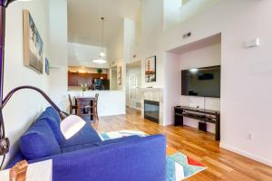 4 Mi to Airport Convenient Denver Condo