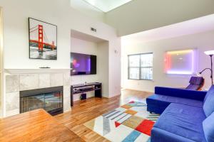 4 Mi to Airport Convenient Denver Condo