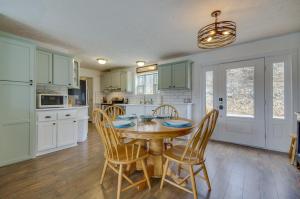 Gravois Mills Home Boating Vacation!