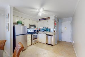 HH Beach & Tennis C12