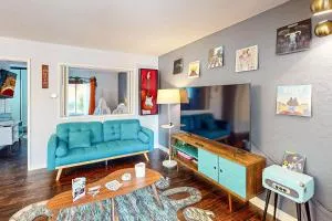 Retro Coachella - كوتشيلا