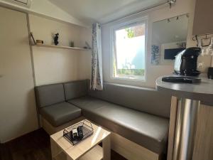 Ivry wifi, calme, piscine, sport 6 pers avec Vayny