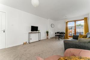 2Bed City Central East End Gem with Free Parking