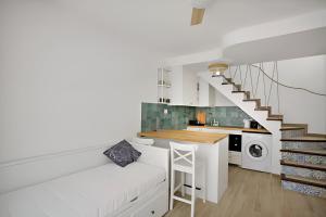 Playmar Entire Bungalow Newly Renovated