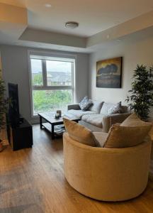 Oakville Townhouse Amazing Rooftop