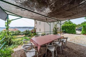 Apartments with a parking space Kuciste - Perna, Peljesac - 10161