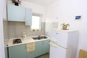 Apartments by the sea Cove Mala Lamjana, Ugljan - 8461