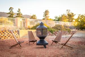 Joshua Tree West Casa - Hot Tub, Stargazing Dome, King Bed, Level 2 EV