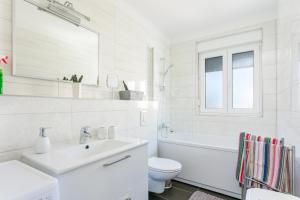 Apartments with a swimming pool Podstrana, Split - 22897