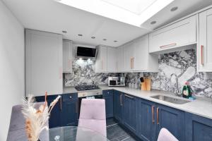 Newly refurbished 2 Bed House in a Town Centre Location