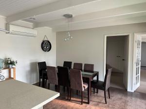 Close to the Shops Beach, Perfect for 2 Families