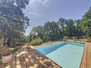 Maisons de vacances Location Villa Haut de Gamme a Fayence : Piscine, Lac, Golf, Foret, Vignobles, 5 Chambres - FR-1-779-8 : photos des chambres